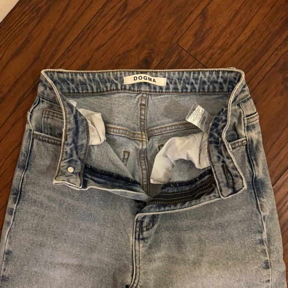 OOTDFash High Rise Light Jeans Ripped Knee /Flare Leg Jeans | Size 3 / 25 | NEW - Picture 6 of 6